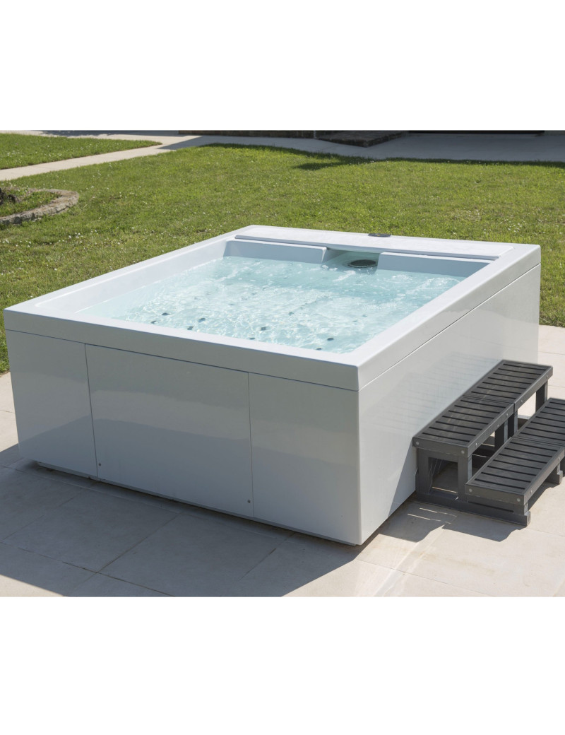 SPA YORK DIMENSIONI: 2100 x 2350 x 860 mm