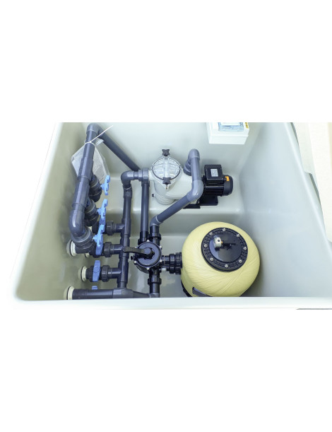 LOCALE TECNICO KIWI CON ALLOGGIO POMPA E FILTRO FINO A 16m/h