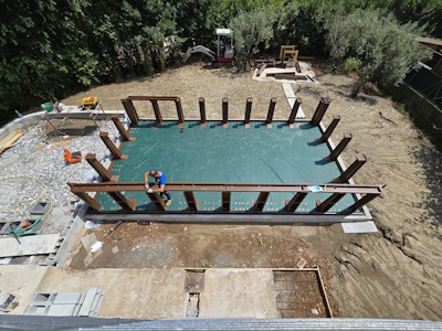 piscina naked maretto