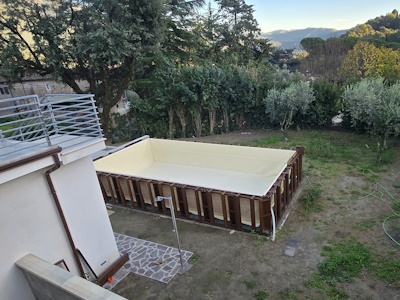 piscina naked carrara