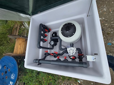 piscina sfioro massa carrara