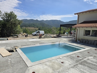 piscina sfioro acquasistemi